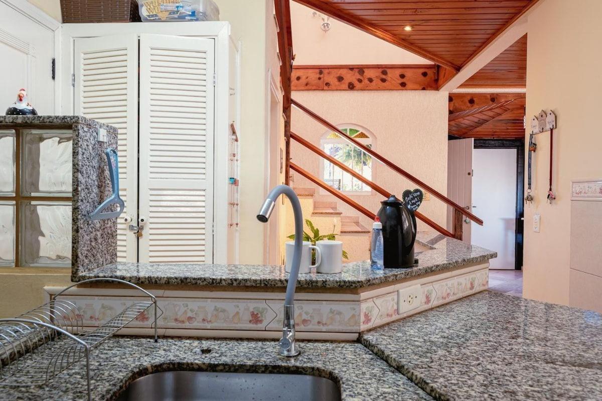 Casa Em Campos Do Jordao Villa Buitenkant foto